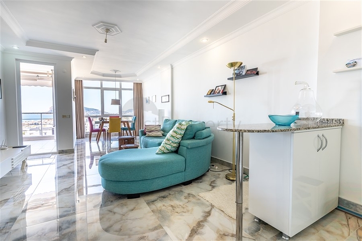 Светлая квартира с панорамным видом на море в районе Тосмур