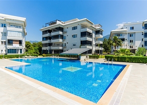 Уютная квартира 2+1 в доме с бассейном и зелёной территорией