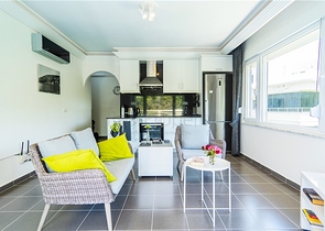 Уютная квартира 2+1 в доме с бассейном и зелёной территорией