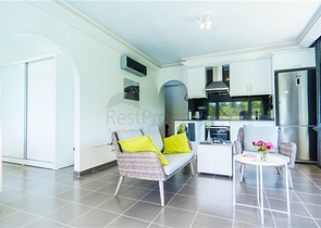 Уютная квартира 2+1 в доме с бассейном и зелёной территорией