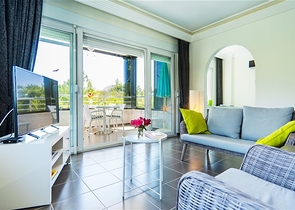 Уютная квартира 2+1 в доме с бассейном и зелёной территорией