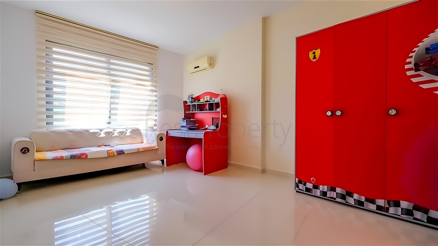 Просторная меблированная квартира 3+1 с богатой инфраструктурой в современном жилом комплексе