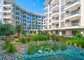 Просторная меблированная квартира 3+1 с богатой инфраструктурой в современном жилом комплексе