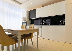 Просторная меблированная квартира 3+1 с богатой инфраструктурой в современном жилом комплексе