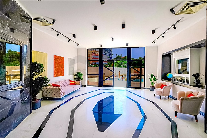 Современная квартира у моря в жилом комплексе премиум-класса