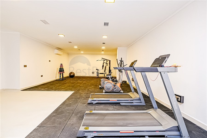 Современная квартира у моря в жилом комплексе премиум-класса