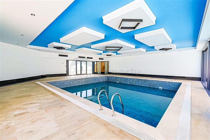 Современная квартира у моря в жилом комплексе премиум-класса