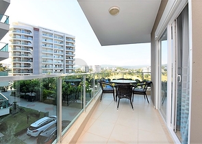 Уютная квартира 1+1 в жилом комплексе с богатой инфраструктурой в Авсалларе