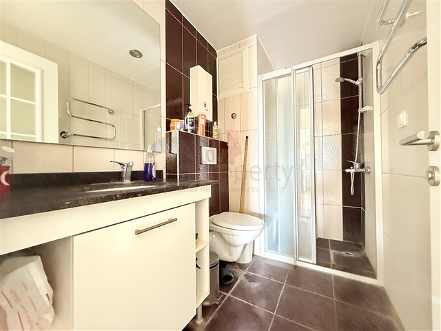 Просторная квартира 1+1 с полной мебелью и богатой инфраструктурой в Джикджилли