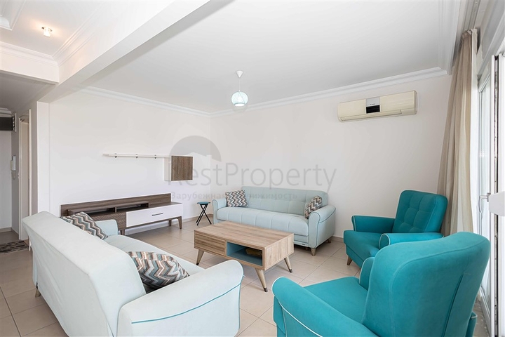 Просторный пентхаус с террасой и видом на море в престижном жилом комплексе