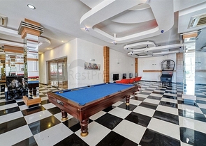 Просторный пентхаус с террасой и видом на море в престижном жилом комплексе