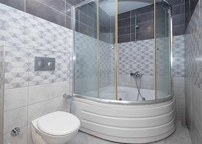 Просторный пентхаус с террасой и видом на море в престижном жилом комплексе