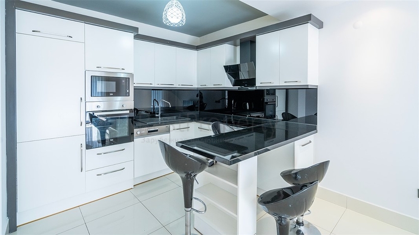 Современная квартира 1+1 в жилом комплексе с богатой инфраструктурой у моря