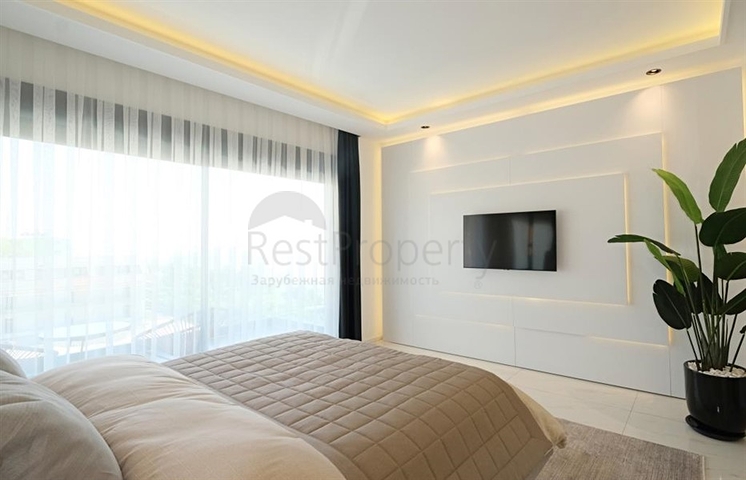 Современная вилла с панорамным видом на море в Аланье