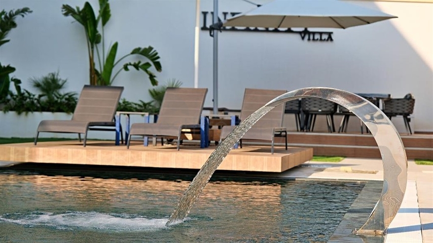 Современная вилла с панорамным видом на море в Аланье