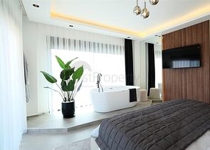 Современная вилла с панорамным видом на море в Аланье