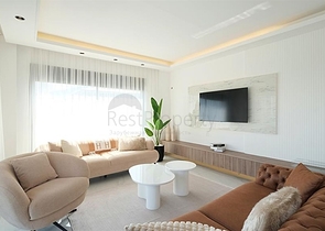 Современная вилла с панорамным видом на море в Аланье