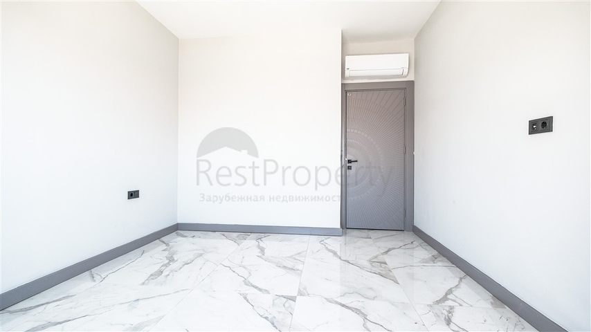 Пентхаус у моря с просторными террасами и панорамными видами