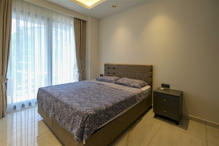 Современная квартира с панорамным видом на море в центре Махмутлара