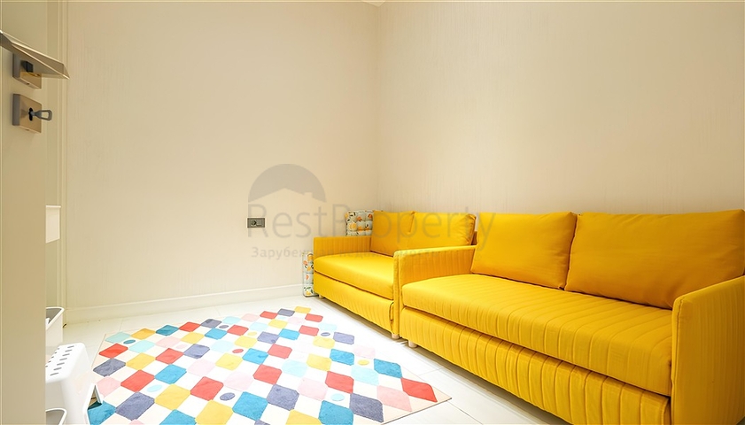 Роскошная квартира 3+1 с садом в элитном комплексе у моря