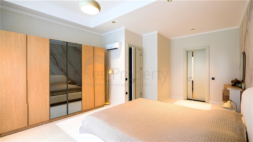 Роскошная квартира 3+1 с садом в элитном комплексе у моря