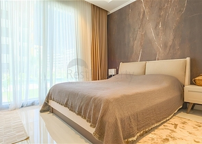 Роскошная квартира 3+1 с садом в элитном комплексе у моря