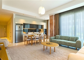 Роскошная квартира 3+1 с садом в элитном комплексе у моря