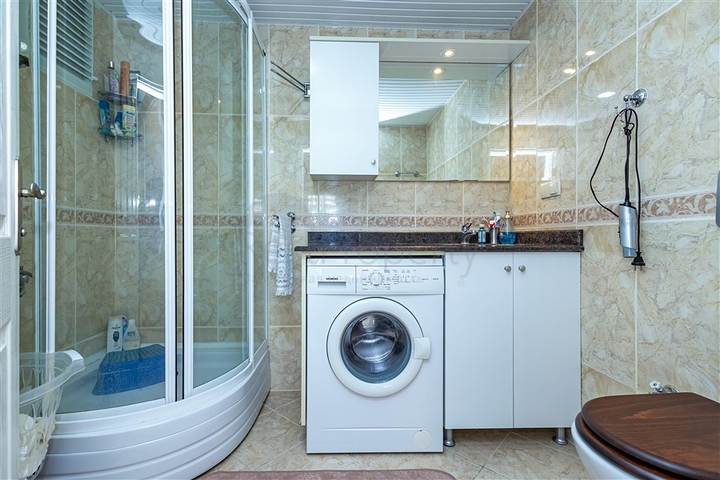 Уютная меблированная квартира 2+1 в комплексе с инфраструктурой