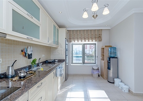 Уютная меблированная квартира 2+1 в комплексе с инфраструктурой