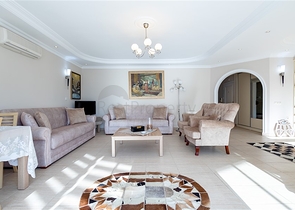 Уютная меблированная квартира 2+1 в комплексе с инфраструктурой