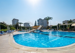 Уютная меблированная квартира 2+1 в комплексе с инфраструктурой