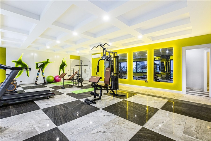 Просторный пентхаус 3+1 с видом на море всего в 50 метрах от пляжа