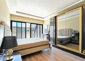 Просторный пентхаус 3+1 с видом на море всего в 50 метрах от пляжа