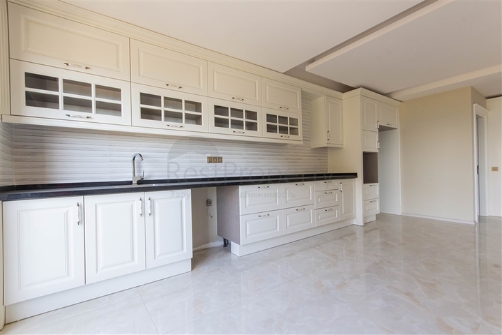 Пентхаус 3+1 в 50 метрах от моря — простор и комфорт рядом с природой