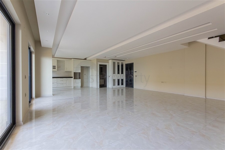 Пентхаус 3+1 в 50 метрах от моря — простор и комфорт рядом с природой