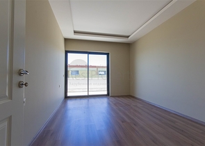 Пентхаус 3+1 в 50 метрах от моря — простор и комфорт рядом с природой