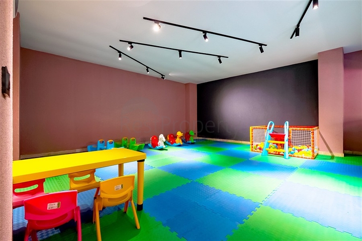 Современный пентхаус 2+1 в престижном комплексе в Махмутларе