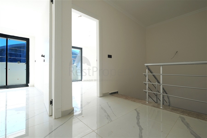 Современный пентхаус 2+1 в престижном комплексе в Махмутларе