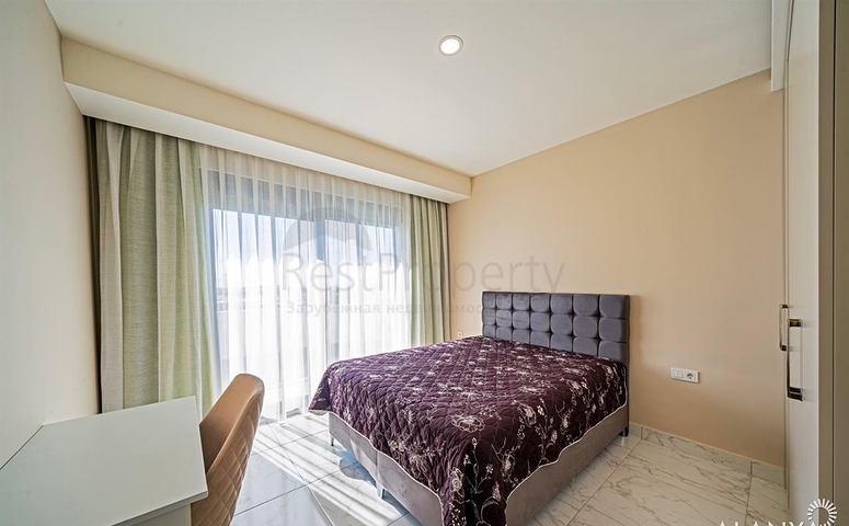 Просторная меблированная квартира 3+1 в современном жилом комплексе в Авсалларе