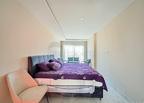 Просторная меблированная квартира 3+1 в современном жилом комплексе в Авсалларе