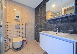 Просторная меблированная квартира 3+1 в современном жилом комплексе в Авсалларе