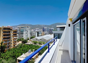 Пентхаус у моря с просторной террасой в районе Каргаджак 