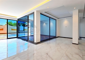 Пентхаус у моря с просторной террасой в районе Каргаджак 