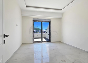 Пентхаус у моря с просторной террасой в районе Каргаджак 