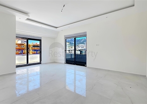 Пентхаус у моря с просторной террасой в районе Каргаджак 