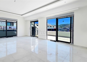 Пентхаус у моря с просторной террасой в районе Каргаджак 