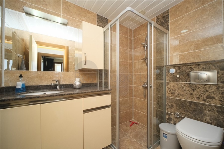 Просторная меблированная квартира 2+1 в престижном районе Аланьи – Оба