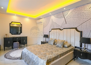 Просторный меблированный дуплекс с террасой и видом на море в современном жилом комплексе