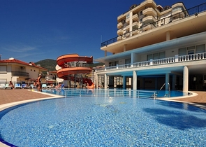 Комфортная меблированная квартира 2+1 в ухоженном жилом комплексе в районе Джикджилли