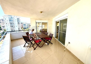 Комфортная меблированная квартира 2+1 в ухоженном жилом комплексе в районе Джикджилли